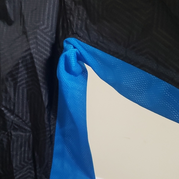 Under Armour Jacket - Picture 4 of 5